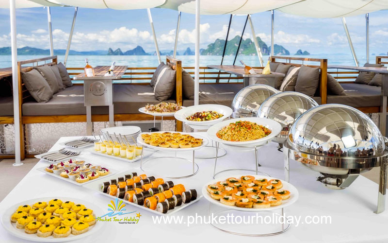 เรือ Hype Yacht Phuket พระอาทิตย์ตกดิน